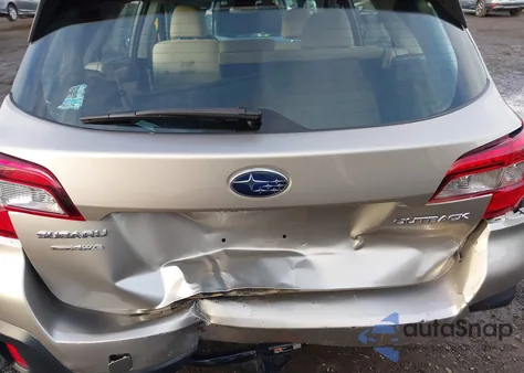 2018 Subaru Outback 2.5I z USA, uszkodzony, nr VIN 4S4BSAAC3J3383378